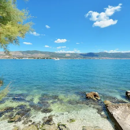 דירה Alduk With Terrace And The Sea View *