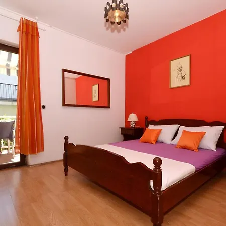Apartmán Alduk With Terrace And The Sea View