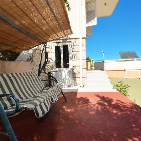 Alduk With Terrace And The Sea View شقة *