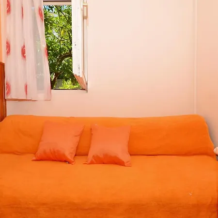 Alduk With Terrace And The Sea View Apartmán