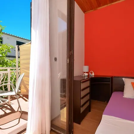 Alduk With Terrace And The Sea View شقة تروغير