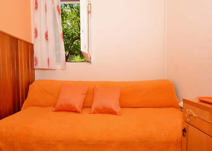 Alduk With Terrace And The Sea View Daire