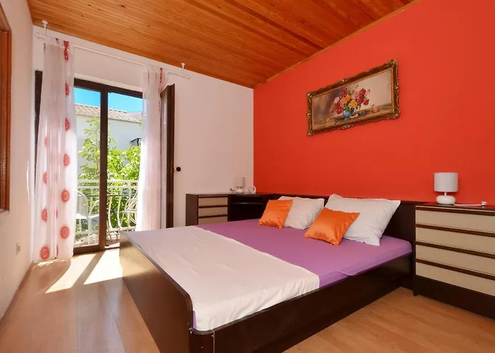 Daire Alduk With Terrace And The Sea View Trogir