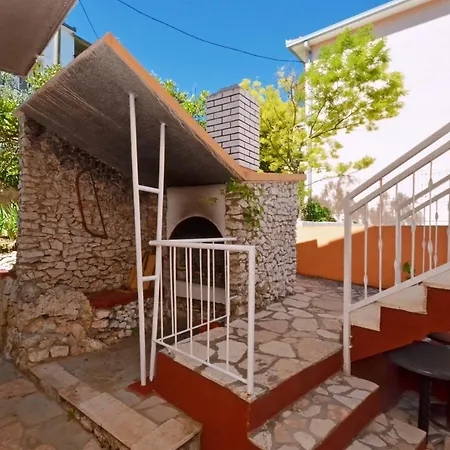 Alduk With Terrace And The Sea View *