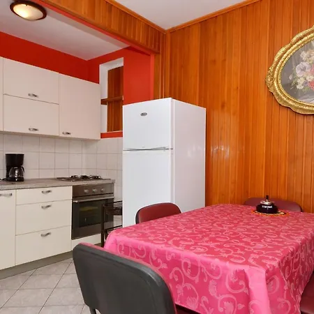 Alduk With Terrace And The Sea View *