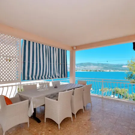 Alduk With Terrace And The Sea View 公寓 *