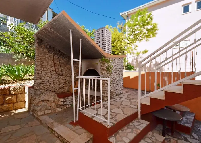 Alduk With Terrace And The Sea View *