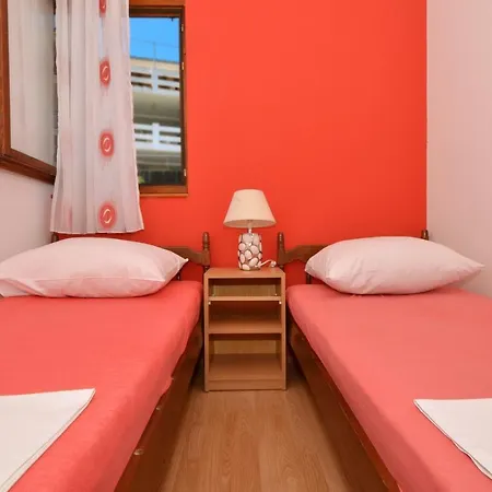 Appartement Alduk With Terrace And The Sea View